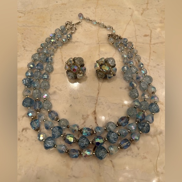 Vintage Trifari Necklace & Earrings Rock ABBlue Aurora Borealis
